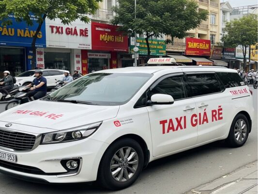 Bạn đang tìm kiếm một dịch vụ Taxi TP Đà Lạt giá rẻ, uy tín và chất lượng? Hãy để chúng tôi đồng hành cùng bạn trên mọi nẻo đường. Chúng tôi cam kết mang đến những chuyến đi an toàn, thoải mái với mức giá cạnh tranh nhất, giúp bạn tiết kiệm tối đa chi phí.